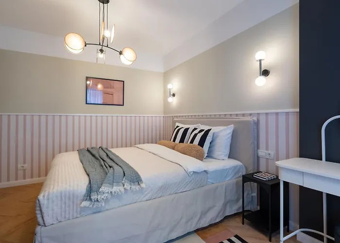 Muse Old Town Bucureşti